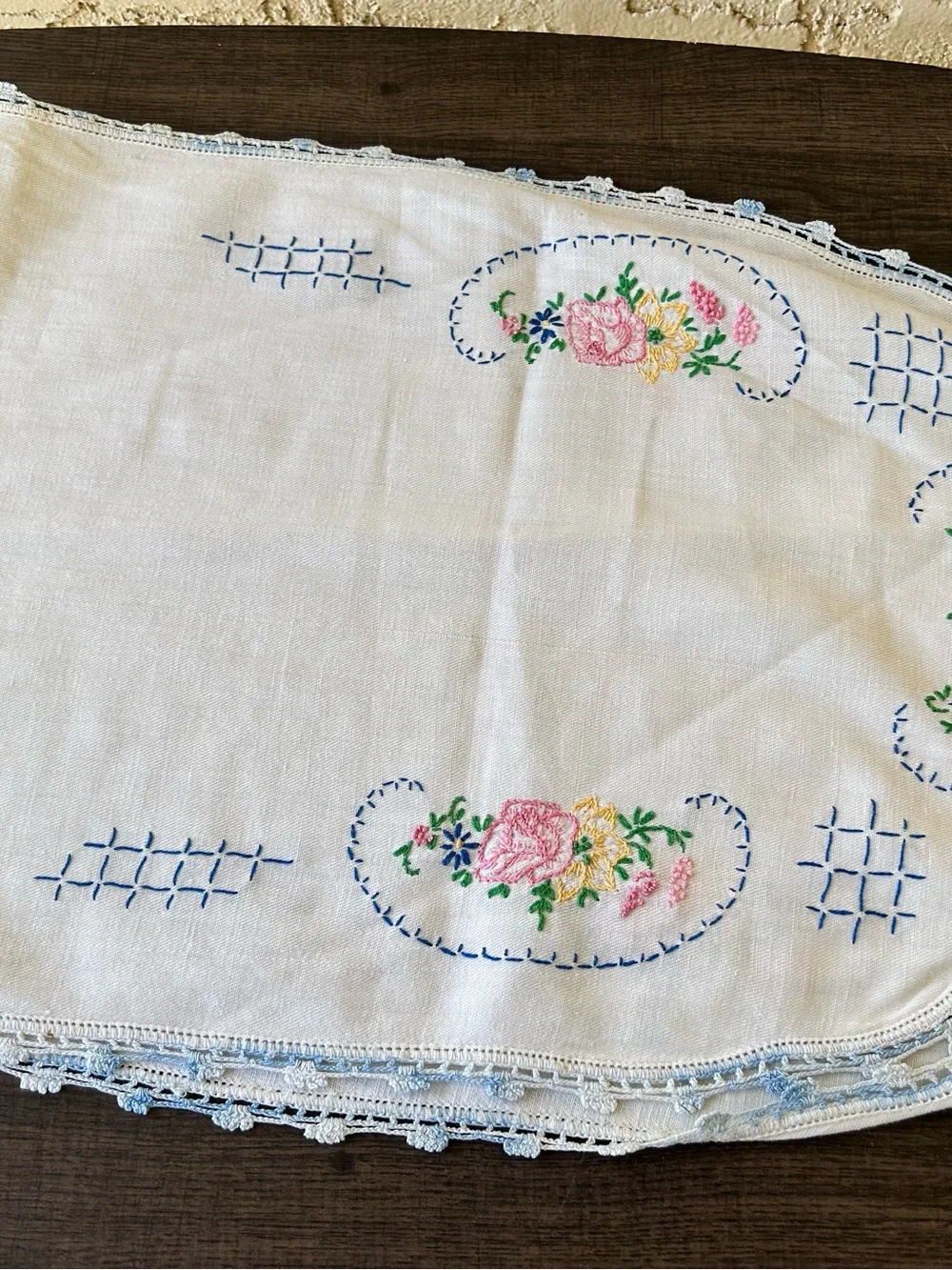 Vintage table runners set of four